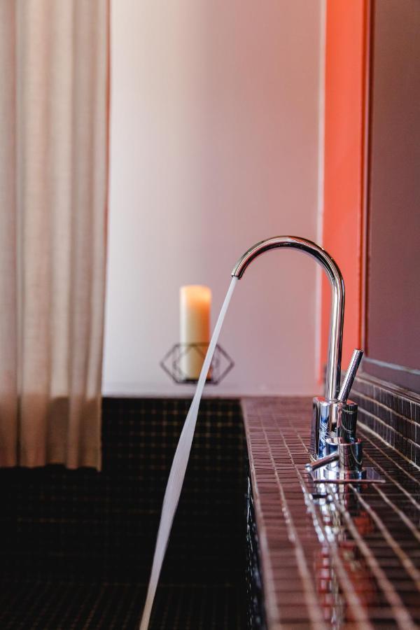 Cooking And Nature - Emotional Hotel Alvados Exteriör bild